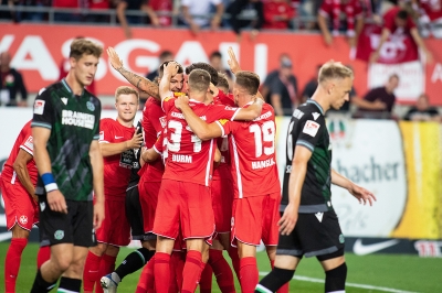 1. FC Kaiserslautern gegen Hannover 96 - Kevin Kraus